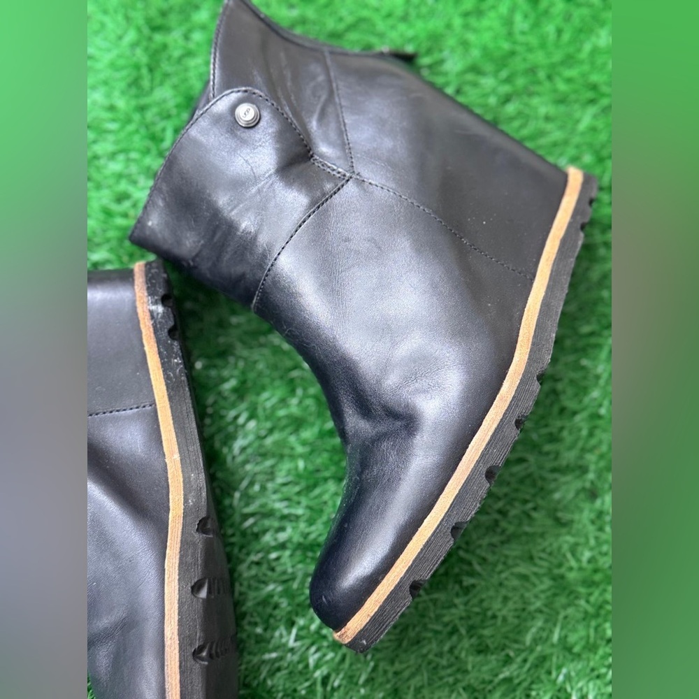 UGG Women's Amal Shoes Size 9‎ - Picture 8 of 10